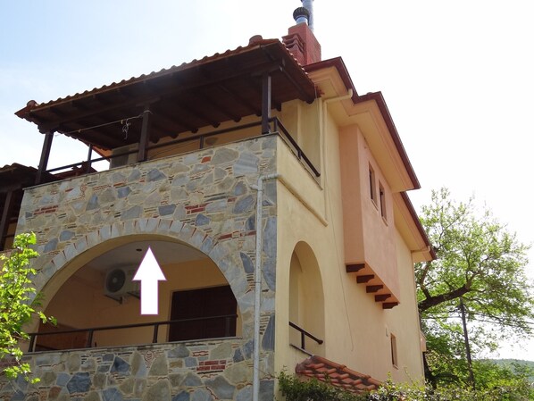 The backside of the apartment (situated on the second floor) 