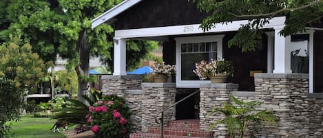 Entrance into Side Yard