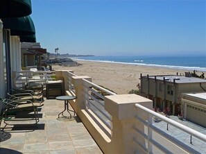 Upper Balcony Looking South (Beach & Ocean much closer than what it appears)