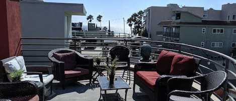 500 sf common area ocean deck. Please abide CDC guidelines and social distance.