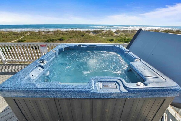 surf-or-sound-realty-31-1st-wave-hot-tub