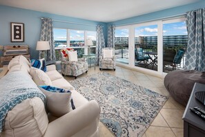 Living Room, Sea Oats Resort Okaloosa Island Fort Walton Beach Destin Vacation Rentals