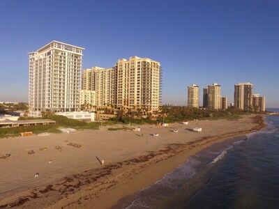 Palm Beach Singer Island Resort & Spa - 2/2 Oceanview Suite - Daily Housekeeping