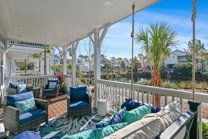 Amazing Porch Views Overlooking the Pond!
