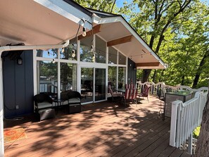 Large deck with plenty of seating