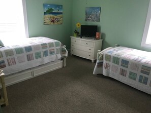 Twin Beds with Trundle