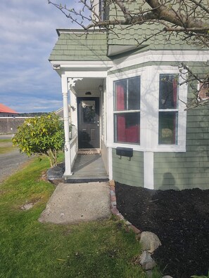Entry way