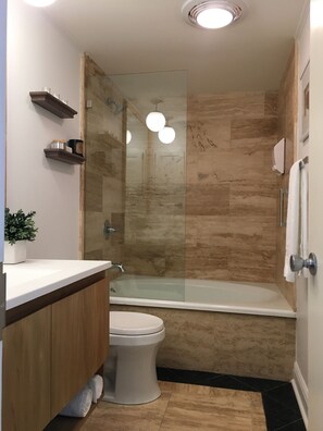 Geneous-size bathroom for a studio apartment!