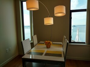 Dining table with water views (NE 2201)