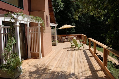 Majestic A-Frame Riverfront House on the Trinity River... Alpen Glow