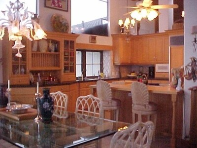 4 Bedrooms, Newly AC, 3.5 bathrooms,Deluxe, Sleeps 10, Oceanfront Pool, Private 