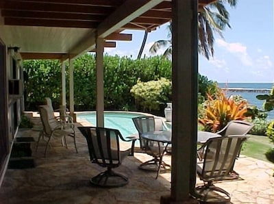 4 Bedrooms, Newly AC, 3.5 bathrooms,Deluxe, Sleeps 10, Oceanfront Pool, Private 