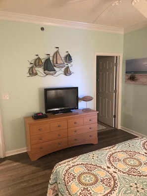 Second bedroom 