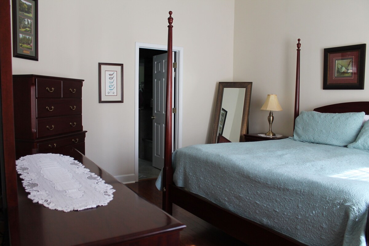 Luxury Townhouse 4BR/2.5BA, Steps Away From TPC Clubhouse & Pool