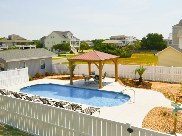 HUGE 13'x33' Saltwater pool w/loungers and gazebo.