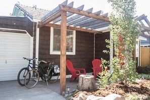 Garage to store your bikes &amp; gear