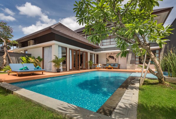 BRAND NEW, 3BR Clean & Modern, Seminyak