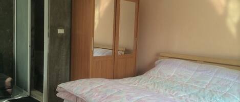 Chatters area Room, Full Settings, ensuite bath