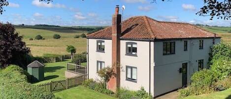 Our Cottage is surrounded by the rolling countryside of the Lincolnshire Wolds.
