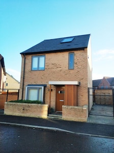 3 Bed detached House, next to Cambridge park and ride