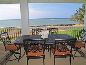 The gorgeous ocean view from the upper lanai