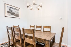 Open concept eating area for 16.