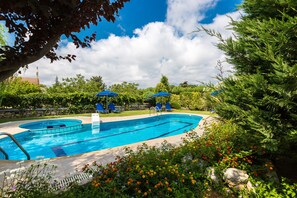 30 m2 swimming pool with children area!