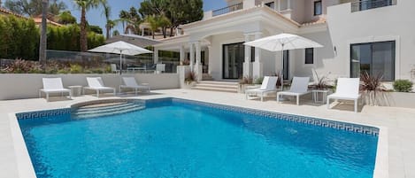Luxury 4 Bed Villa in Dunas Douradas with Pool F232 - 1