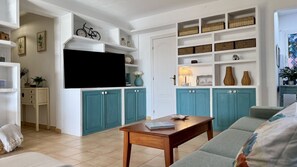 Sitting room, TV