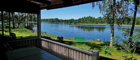 Blick von der Terrasse über den Solnen (2km lang)