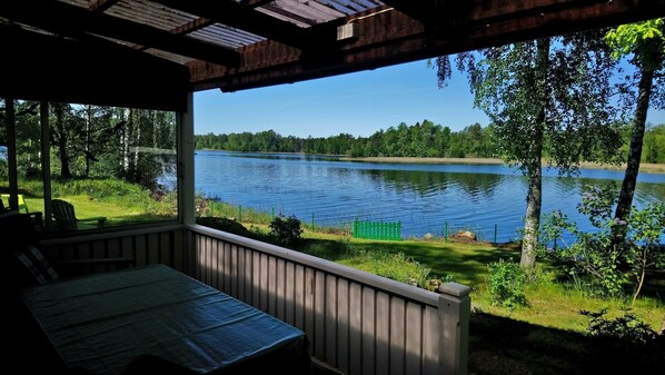 Blick von der Terrasse über den Solnen (2km lang)