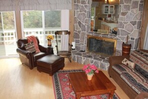Living room with gas fireplace