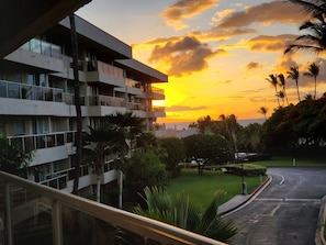 The gorgeous Maui sunset from our lanai.