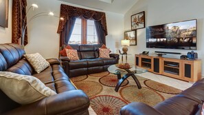 Living Room Picture 1