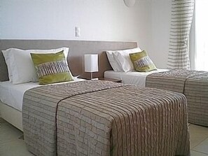 Twin bedroom 1