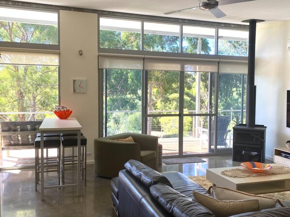Moriarty Retreat - luxe couple's getaway (389)
