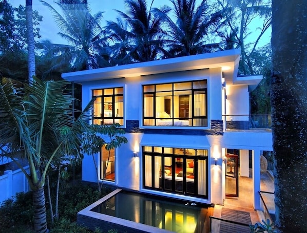 Villa by night