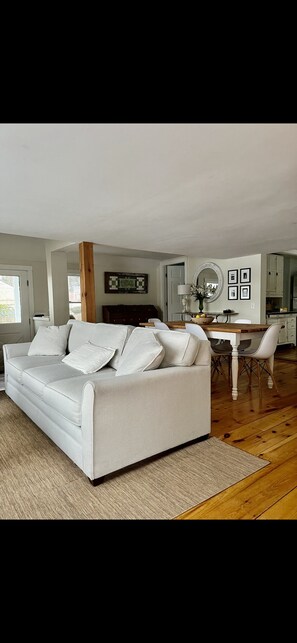 Open concept living/dining area with full lake view 