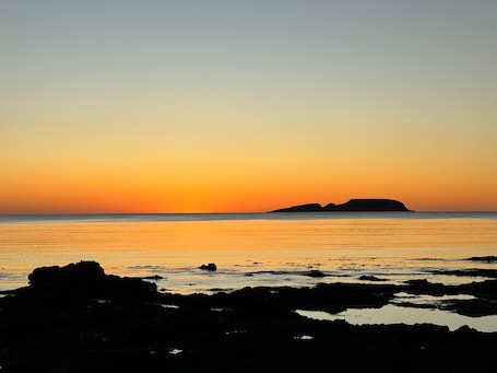 Sunrise at Wimbie Beach, just 2 mins flat walk away ...