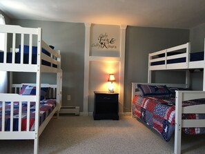 Kids' room 