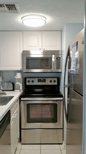 All new stainless appliances!