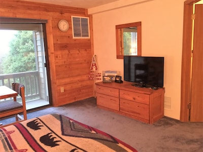 7 Springs ski in ski out--hotel type condo with great rate