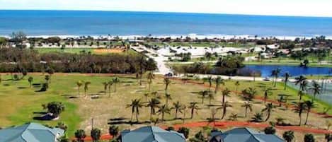 The beach is walking distance