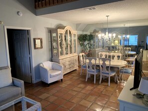 Dining room 