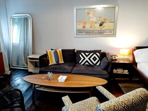 Bedroom 2 with lounge extension to enjoy the sea views