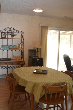 Kitchen eating area for 4