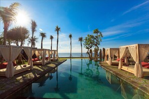 One Bedroom Pool Villa Full Moon Beach