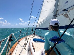 The Saint Vitus Dance is a wonderful sailboat 42 feet Endeavour built in 1985 