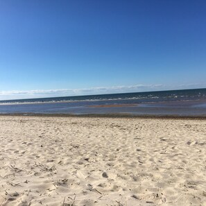 Linnell Landing beach