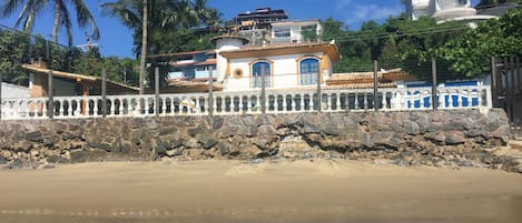 Fachada da praia 